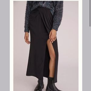 ANTHROPOLOGIE Slim Slit-Hem Maxi Skirt
Mare Mare MEDIUM